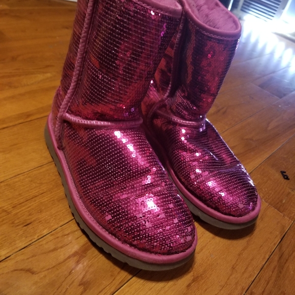 Sparkly pink ugg boots - Picture 1 of 3